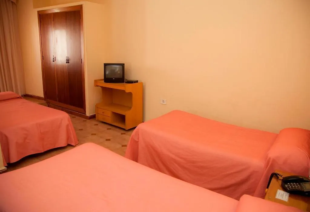 Guest house Hostal Paris La Linea de la Concepcion Spain