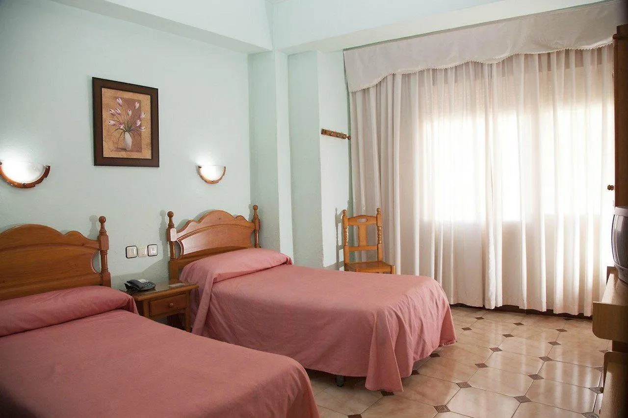 Guest house Hostal Paris La Linea de la Concepcion Spain